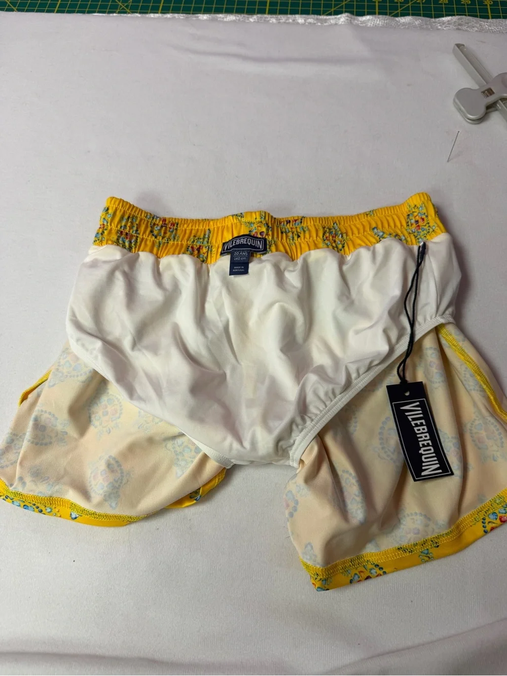 Vilebrequin Girls Yellow Turtle Print Swim Shorts Size 12/152 cm NWT